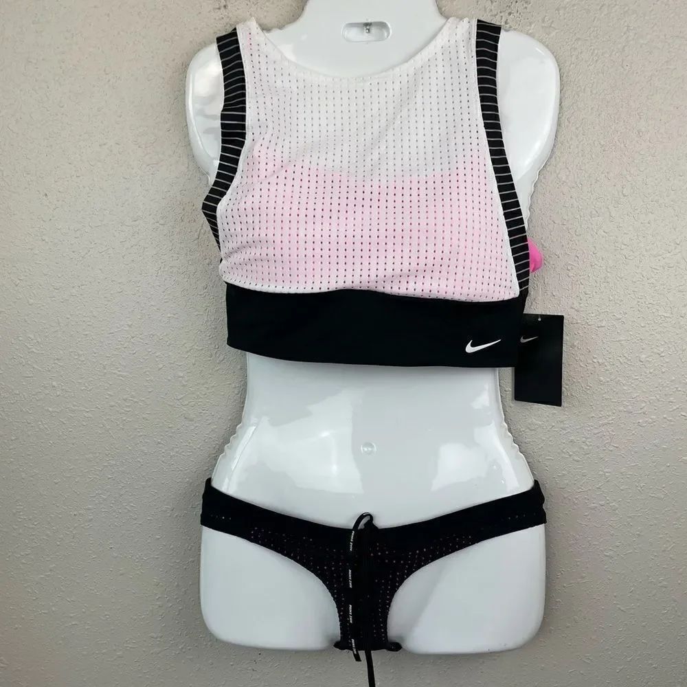 NWT Nike Matching Swim Top and Bottoms Size M